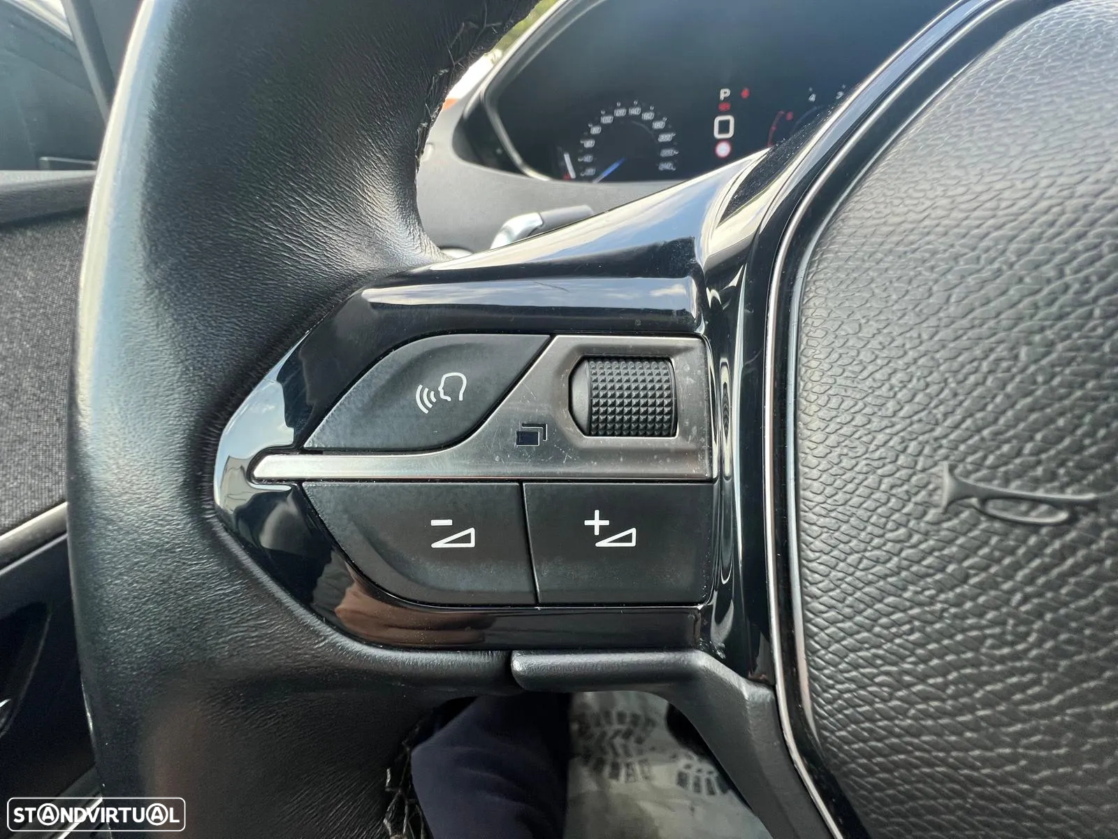 Peugeot 3008 1.5 BlueHDi Allure EAT8 - 21