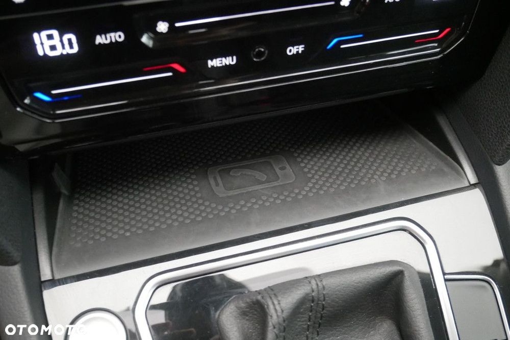 Volkswagen Passat Variant 2.0 TDI Business DSG - 22