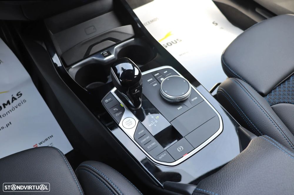 BMW 118 i Aut. M Sport - 26