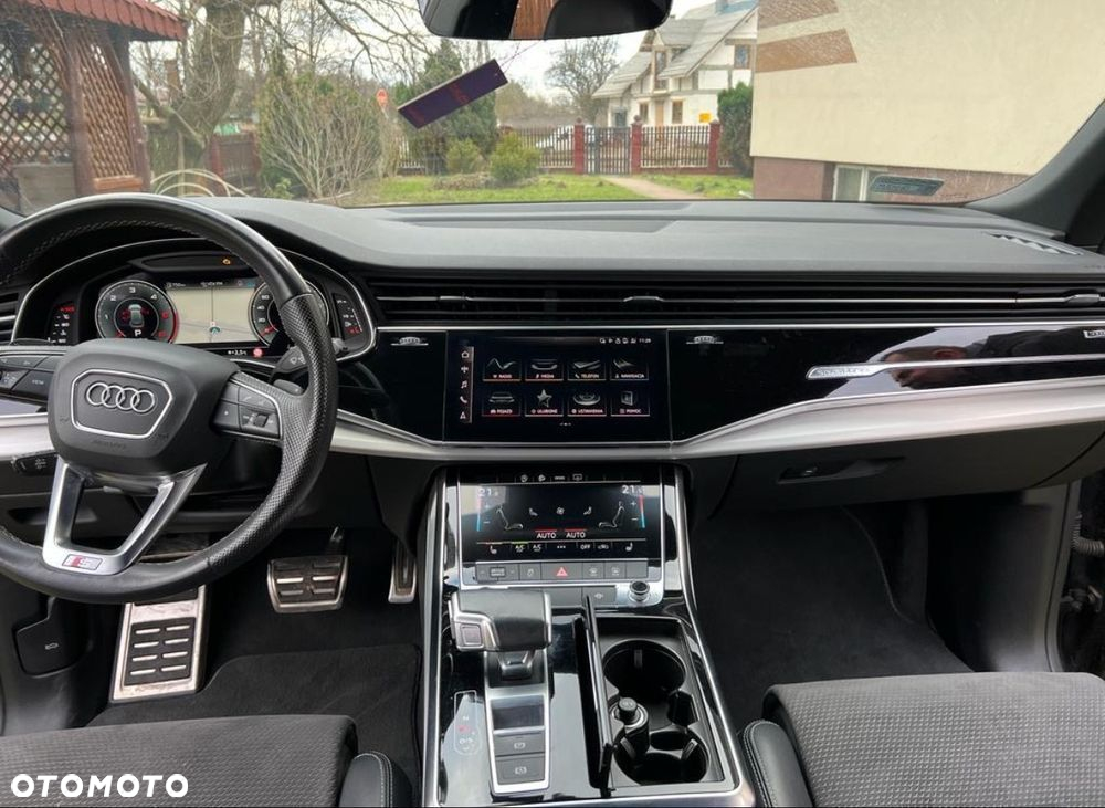 Audi Q8 - 11