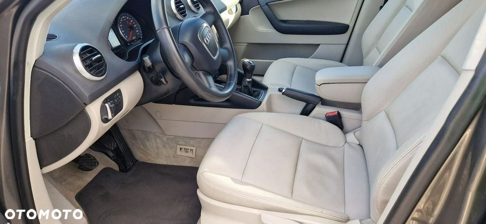 Audi A3 Sportback - 18