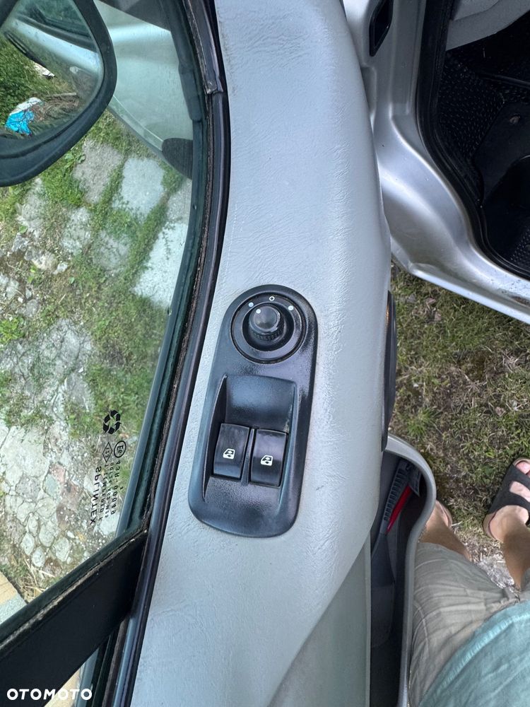 Opel Vivaro Long - 12