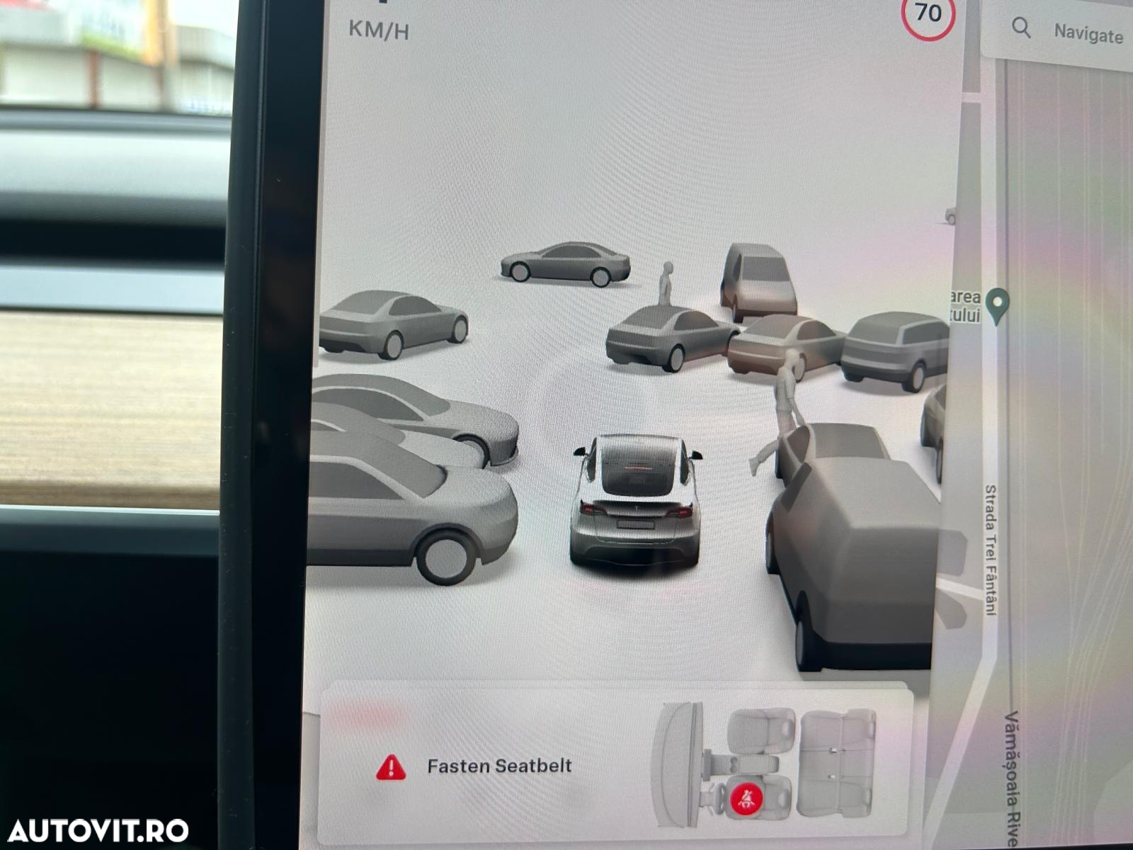 Tesla Model Y AWD Long Range - 35