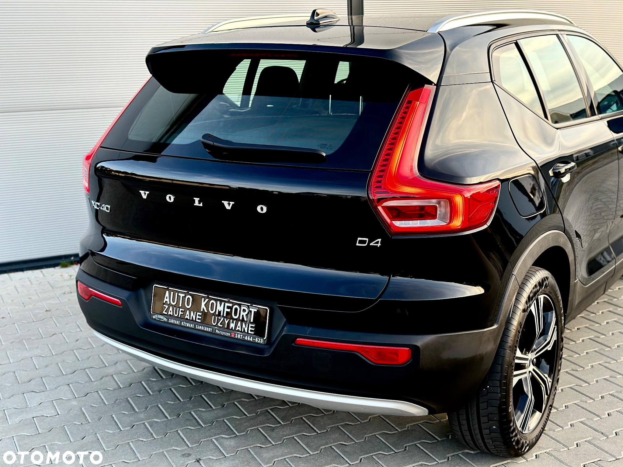 Volvo XC 40 D4 AWD Momentum Pro - 18