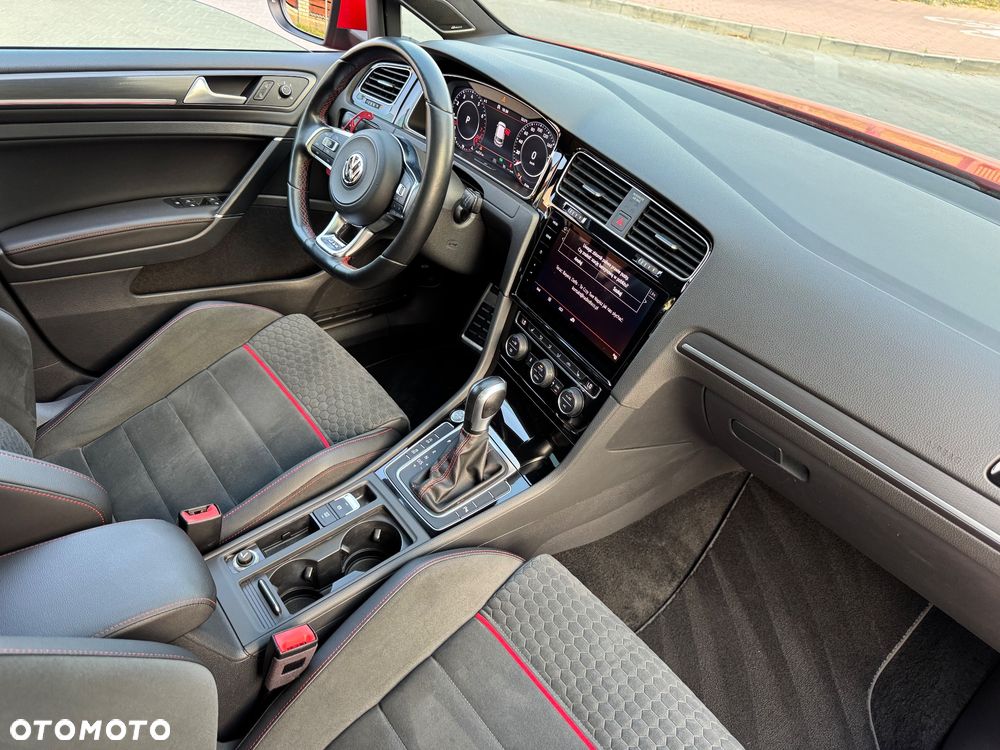 Volkswagen Golf GTI (BlueMotion Technology) DSG Performance - 15