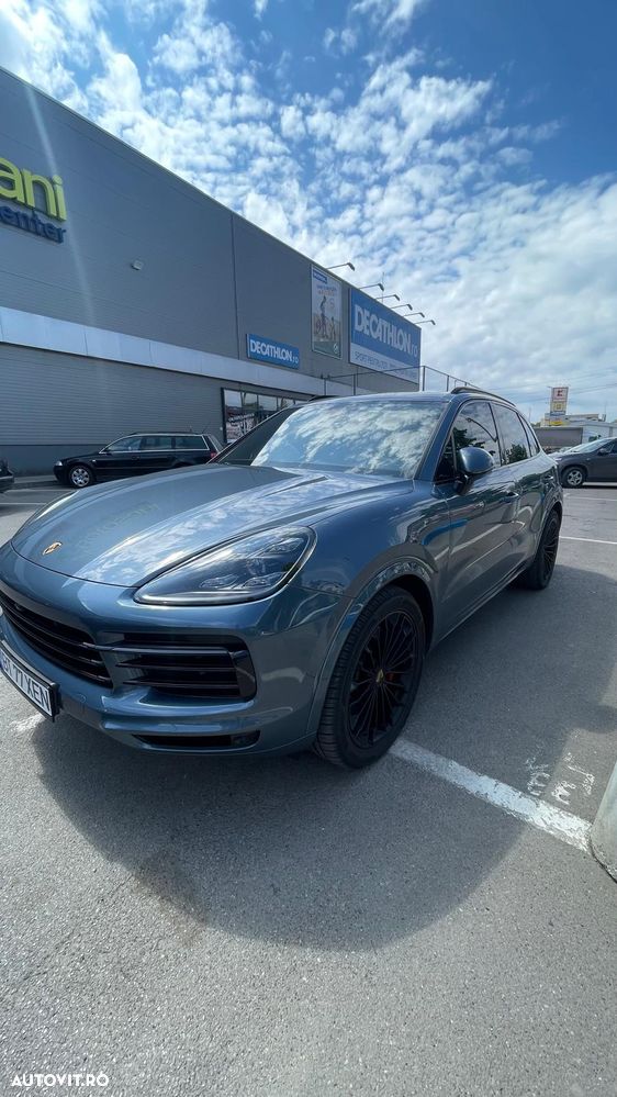 Porsche Cayenne - 3