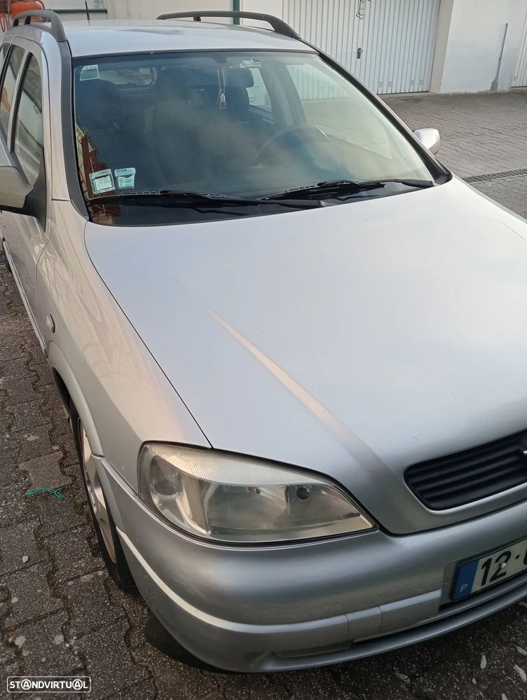 Opel Astra Caravan - 4
