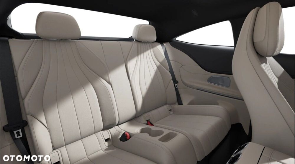 Mercedes-Benz CLE 300 mHEV 4-Matic AMG Line - 10