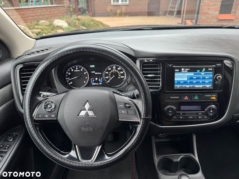 Mitsubishi Outlander 2.4 4WD CVT Intense - 13