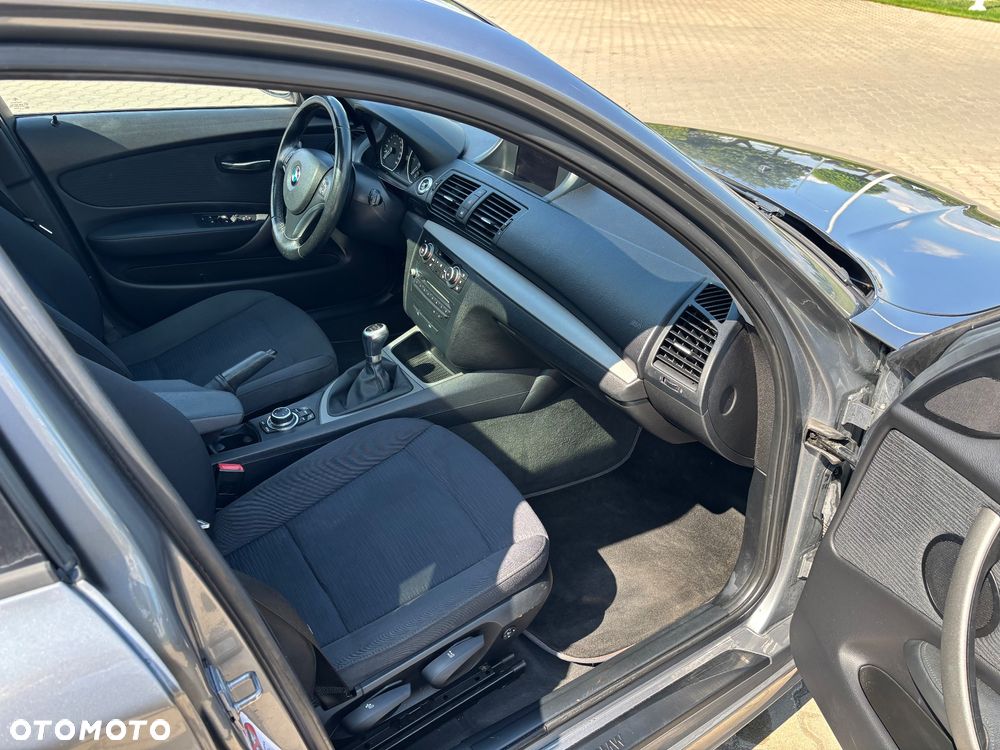BMW Seria 1 116d - 10