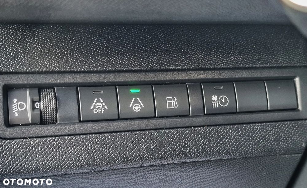 Peugeot 3008 225 e-EAT8 Allure Pack - 22