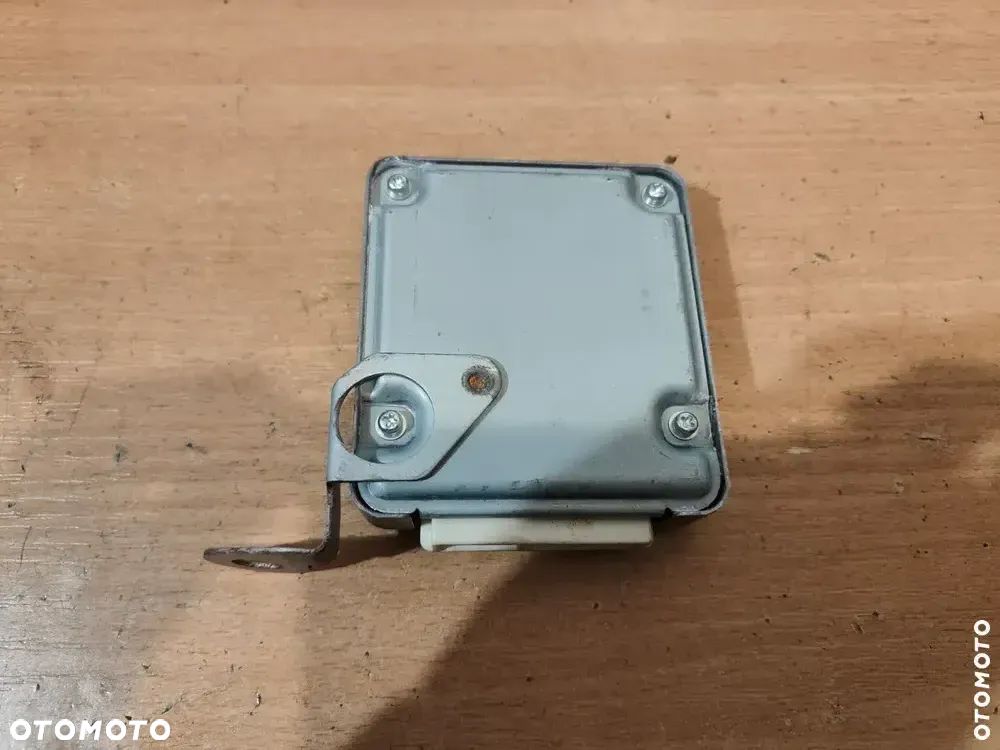 Moduł sterownik Toyota RAV 4 8815042021 - 3