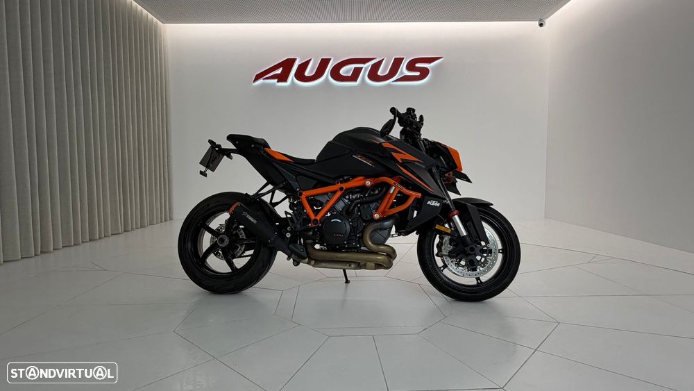 KTM 1390 Super Duke R - 3