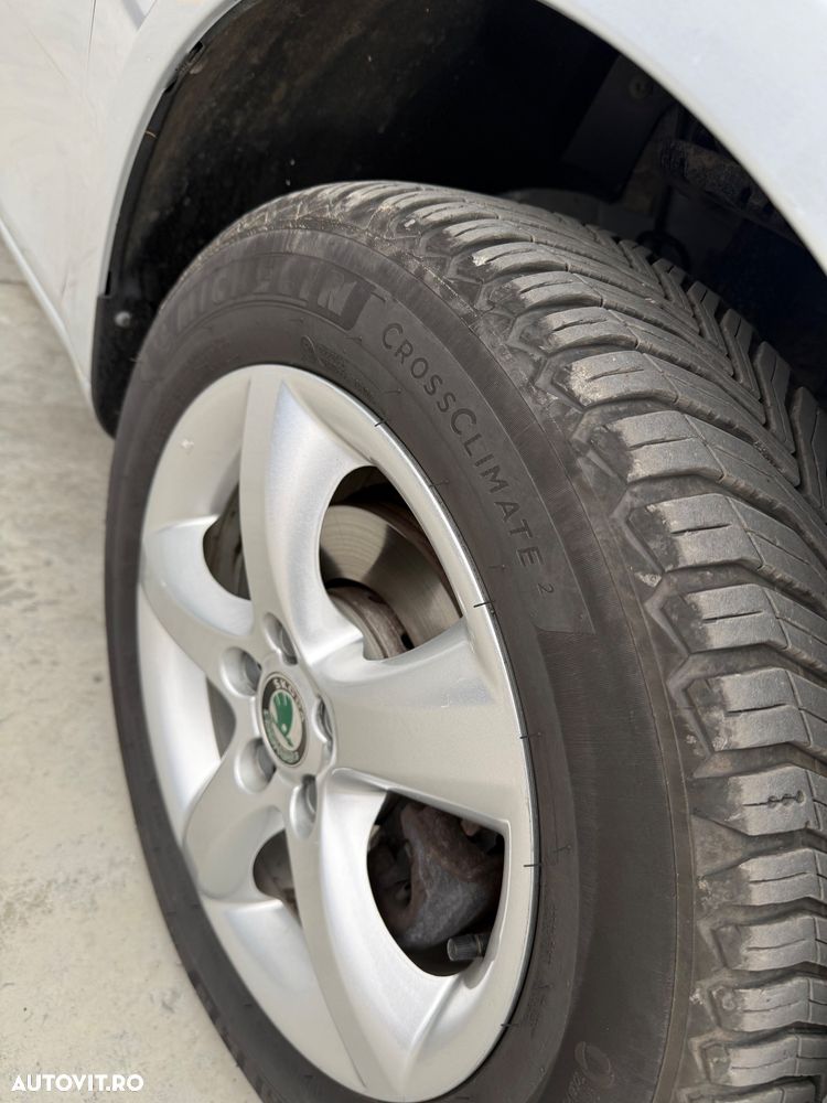 Skoda Fabia 1.2 HTP Ambiente - 16