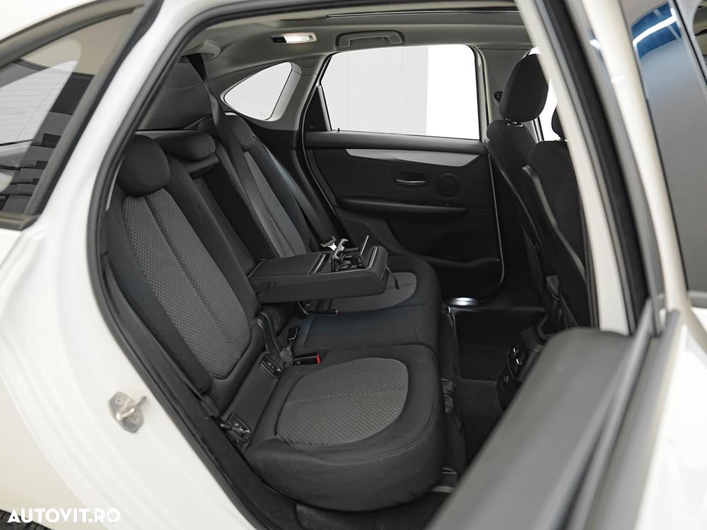 BMW Seria 2 218d Aut. - 17