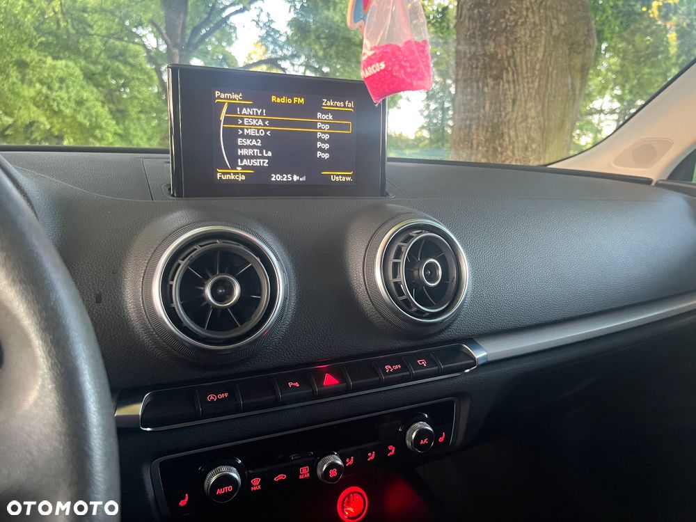 Audi A3 1.2 TFSI Attraction S tronic - 17