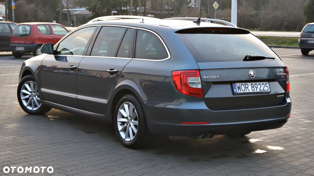 Skoda Superb 1.6 TDI Active Greenline - 11