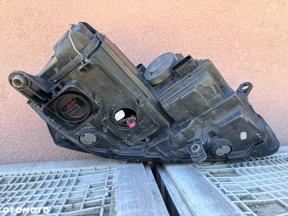 Lampa przednia VW PASSAT B7 XENON SKRĘTNY LED 19 3AB LEWA EUROPA VALEO - 4