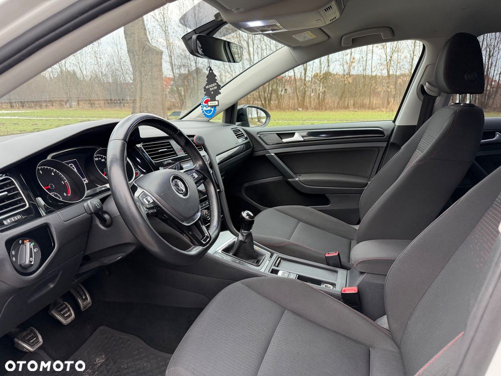 Volkswagen Golf 1.6 TDI SCR Join - 17