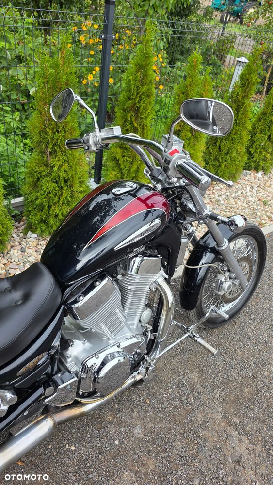 Suzuki Intruder - 6