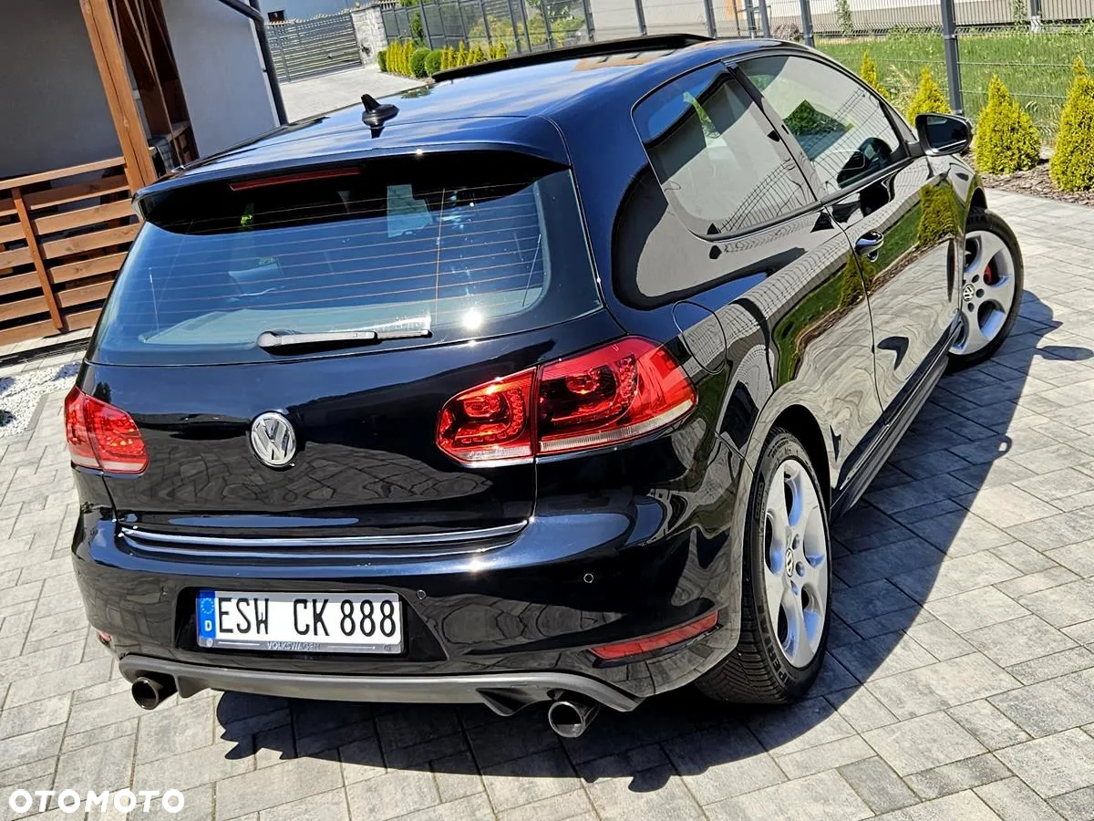 Volkswagen Golf VI 2.0 TSI GTI - 10