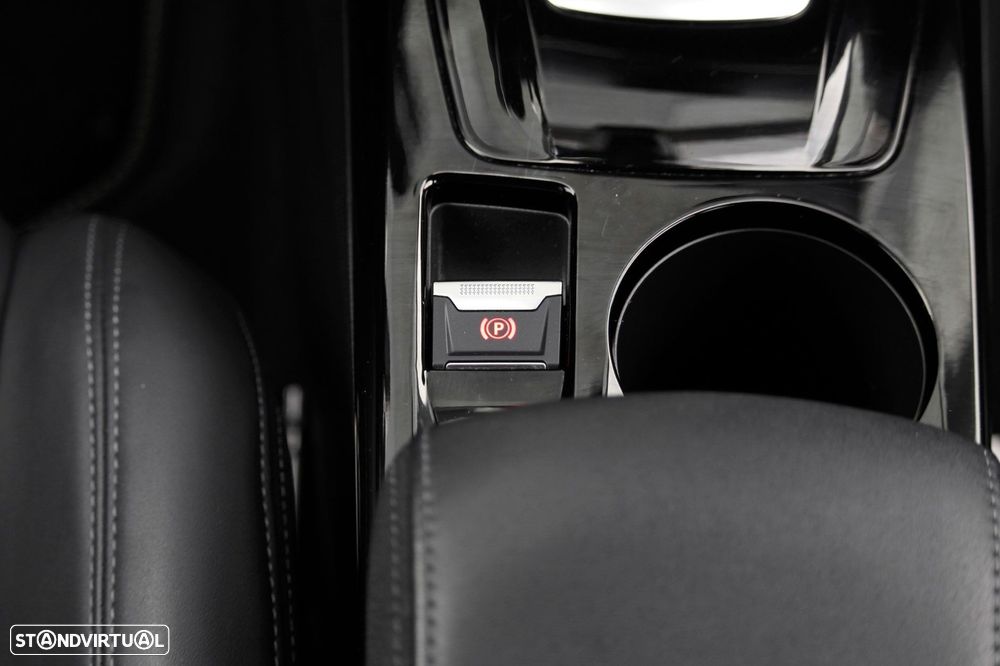 Peugeot 2008 1.5 BlueHDi GT Pack EAT8 - 29