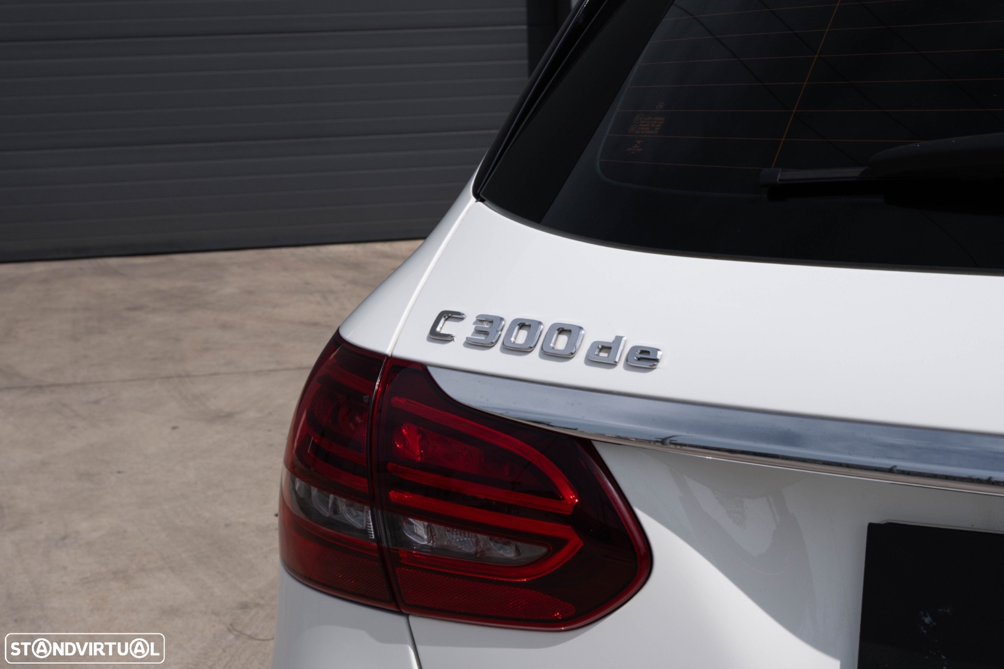 Mercedes-Benz C 300 BlueTEC Hybrid AMG Line - 9