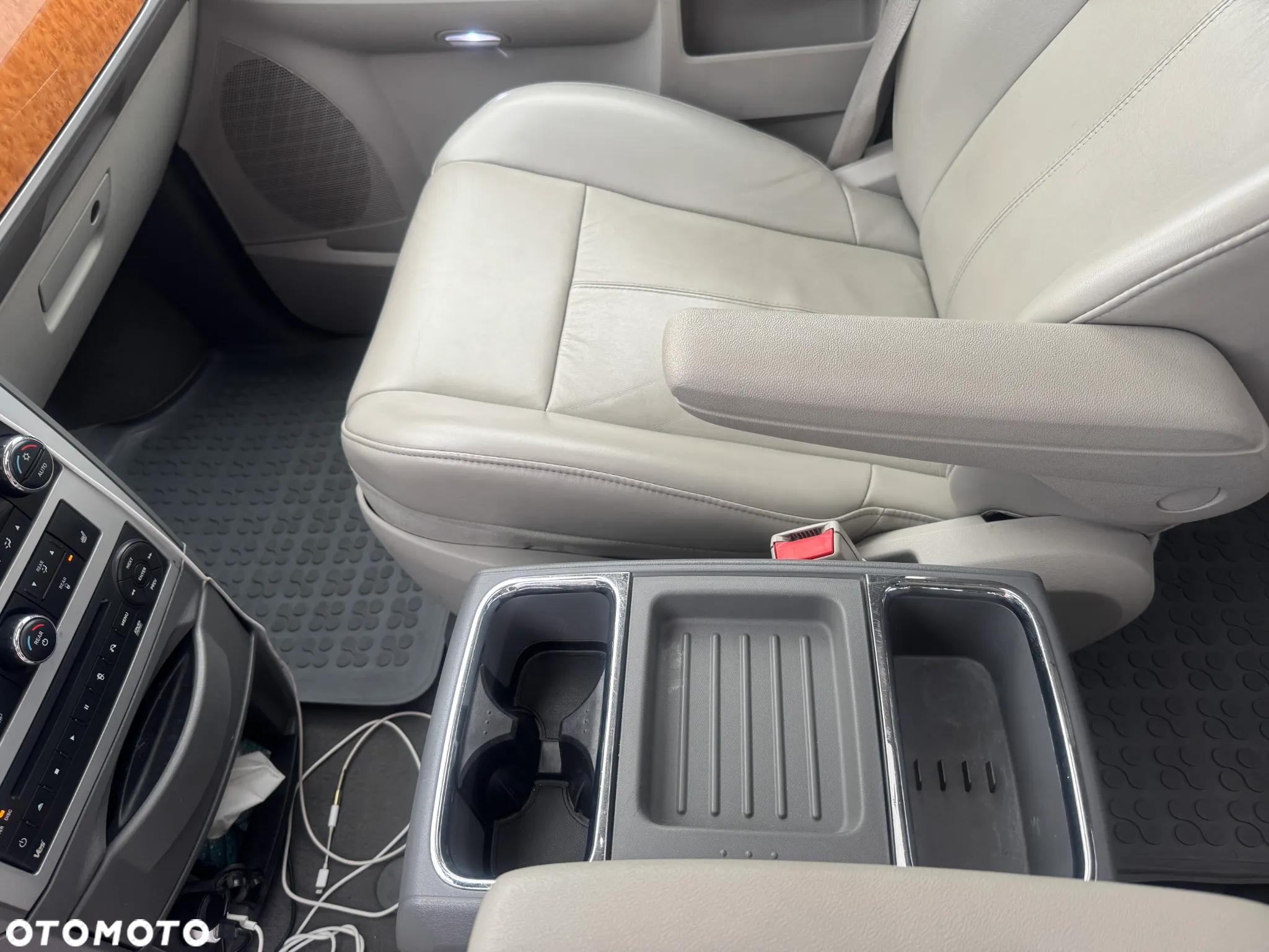 Chrysler Town & Country 4.0 Limited - 7