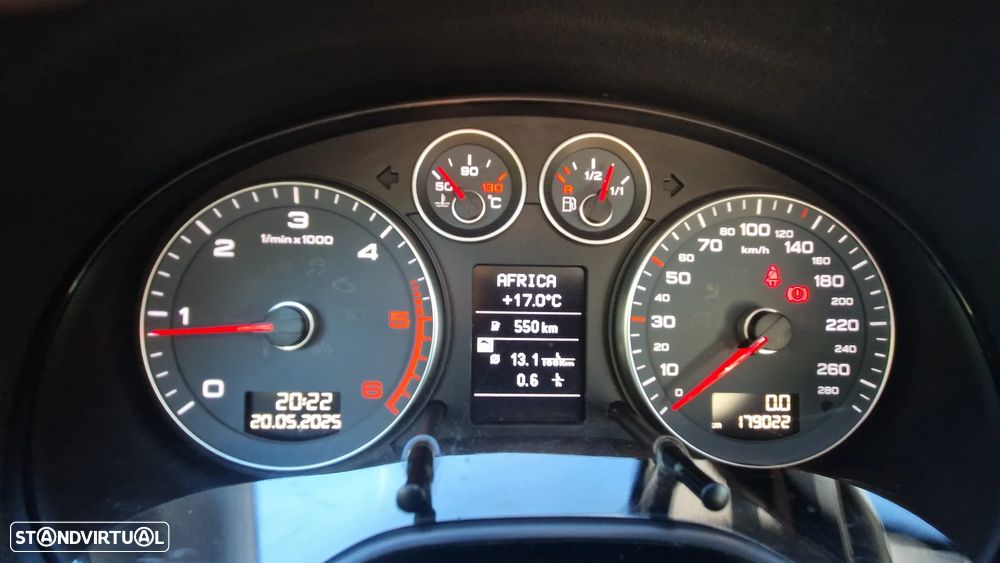 Audi A3 Cabrio 1.6 TDi S-line - 2