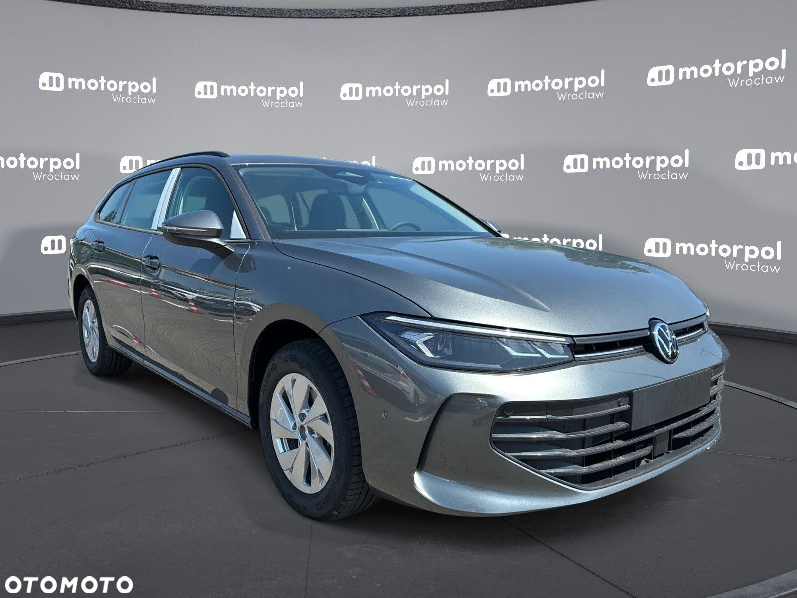 Volkswagen Passat - 12