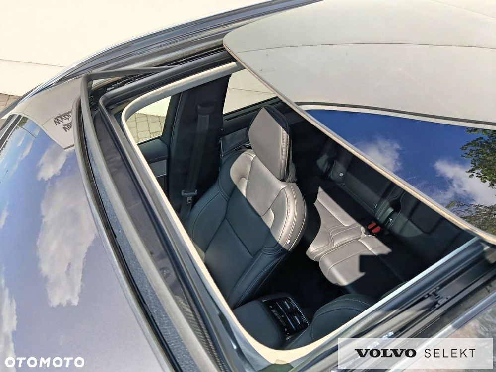 Volvo XC 90 - 9