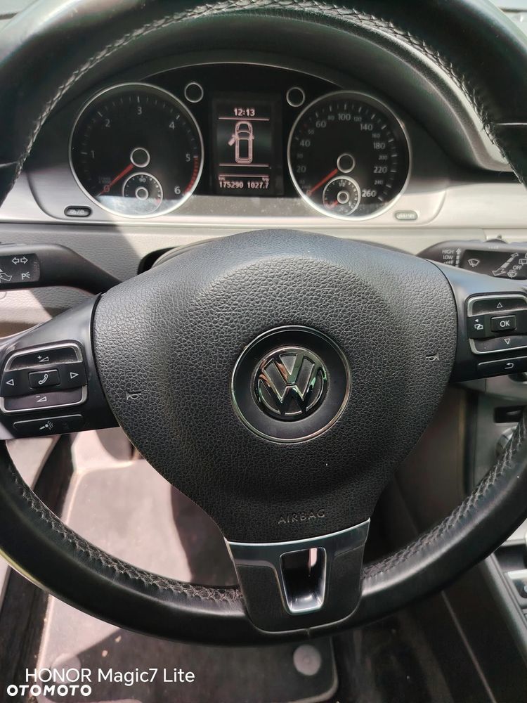 Volkswagen Passat 2.0 Blue TDI SCR Comfortline - 15