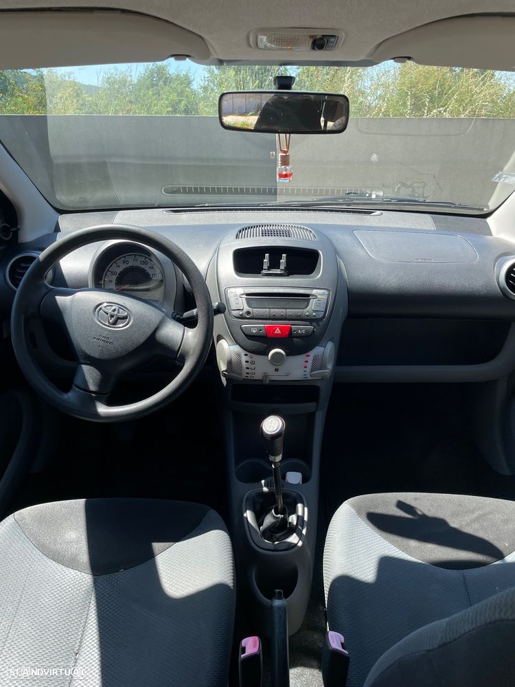 Toyota Aygo Cool - 10