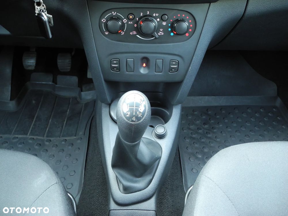 Dacia Sandero - 9