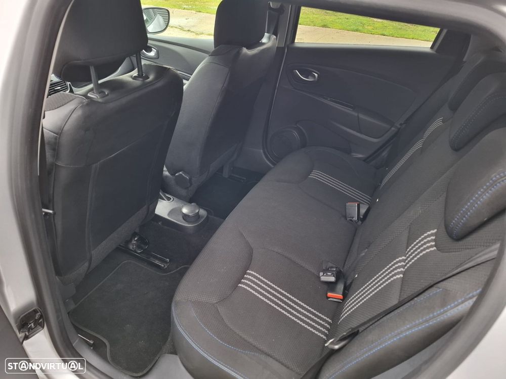 Renault Clio Sport Tourer 0.9 TCe GT Line - 23