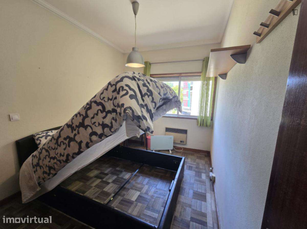 Quarto - localizado em Guimaraes - Grande imagem: 3/14