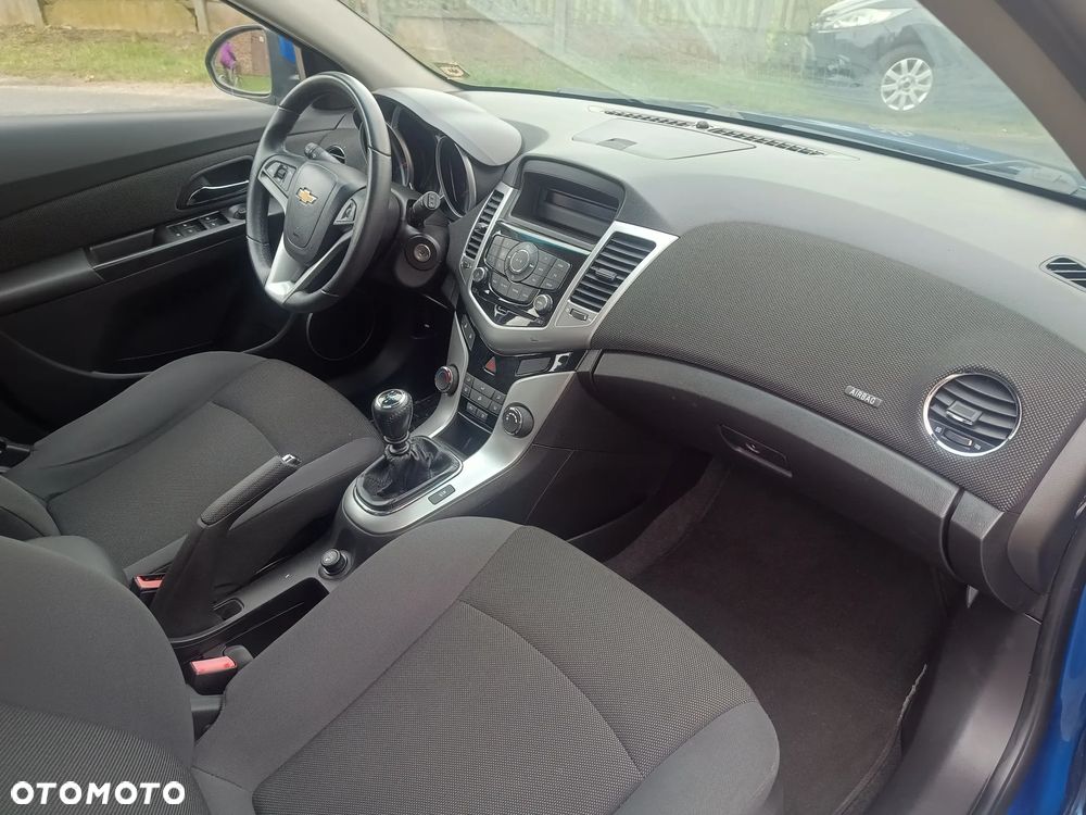 Chevrolet Cruze - 14