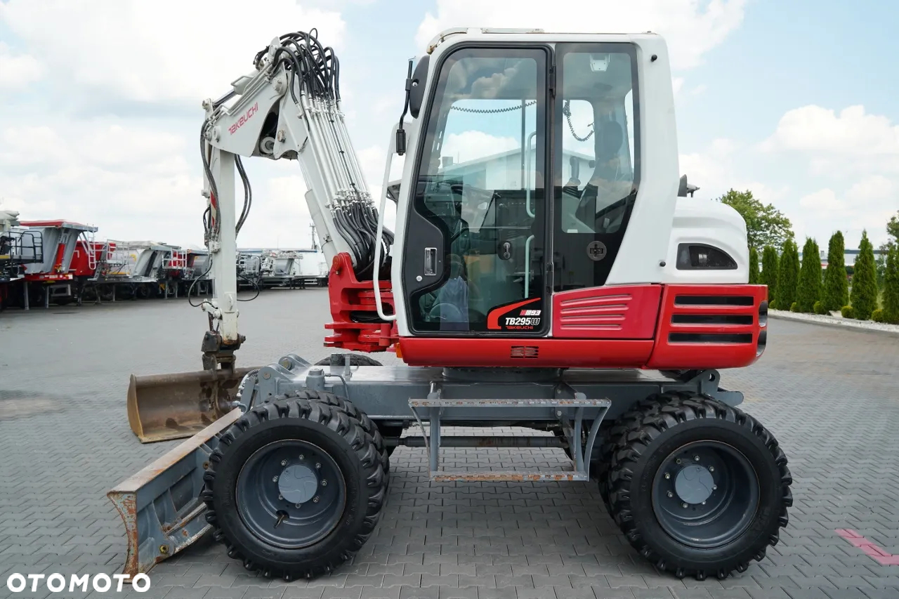 Takeuchi TB 295 W / KOPARKA KOŁOWA / 2016 ROK / PO KONTRAKCIE SERWISOWYM - 2