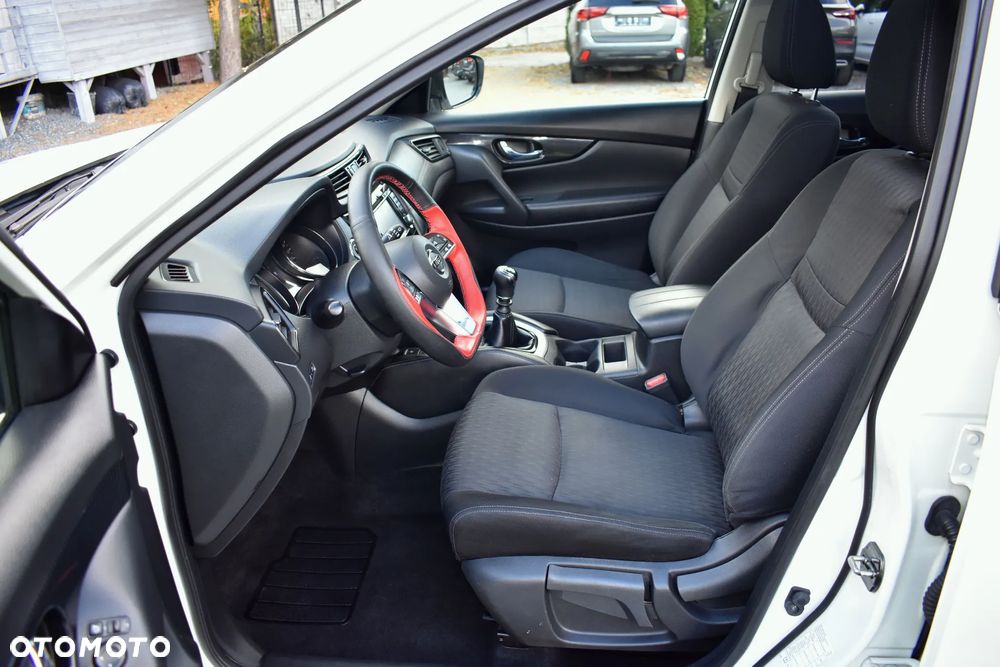 Nissan X-Trail 1.6 DIG-T Visia - 21