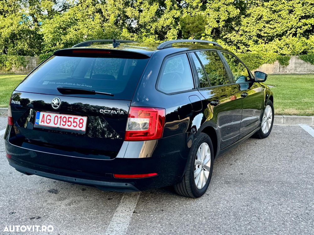 Skoda Octavia 1.6 TDI DSG Ambition - 4
