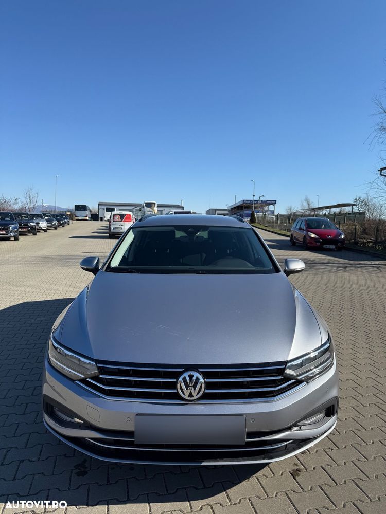 Volkswagen Passat 2.0 TDI DSG Comfortline - 1