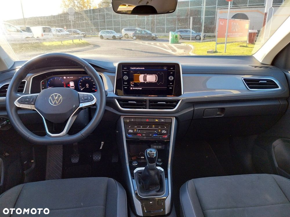 Volkswagen T-Roc - 11