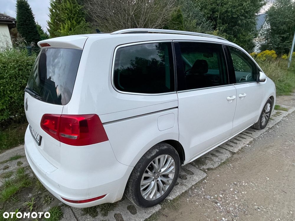 Volkswagen Sharan 2011 photo 2