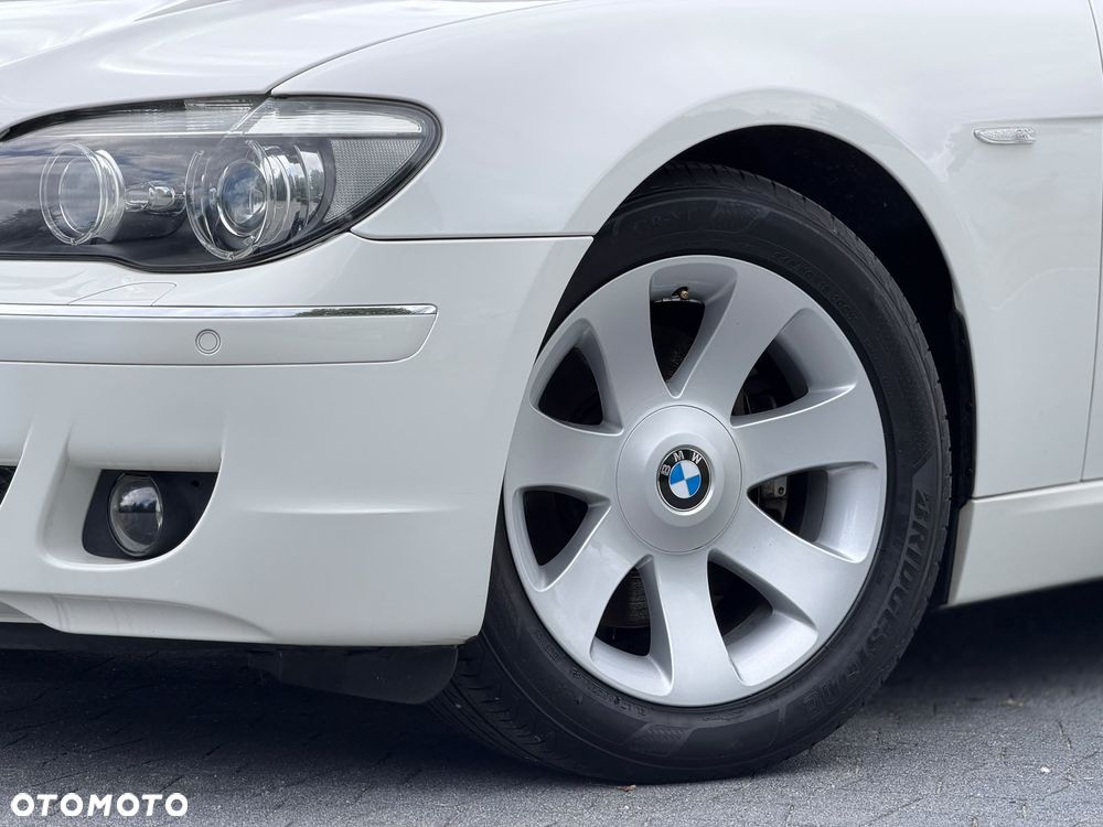 BMW Seria 7 740i - 23
