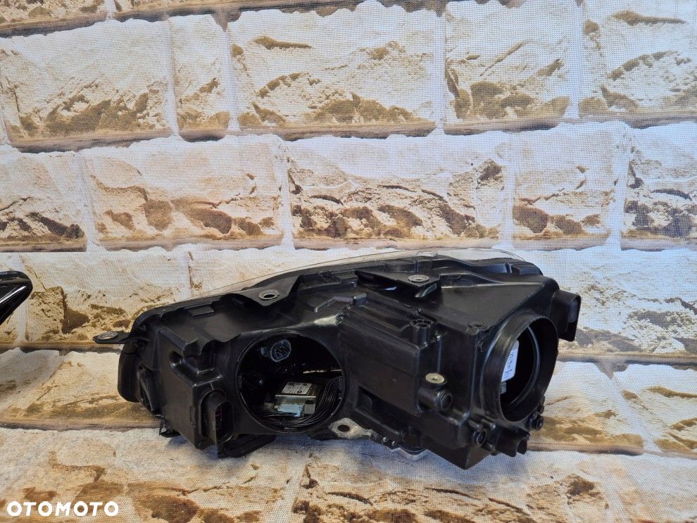 vw golf 6 VI 5k1941754b lampa xenon skrętny led prawa europa - 9
