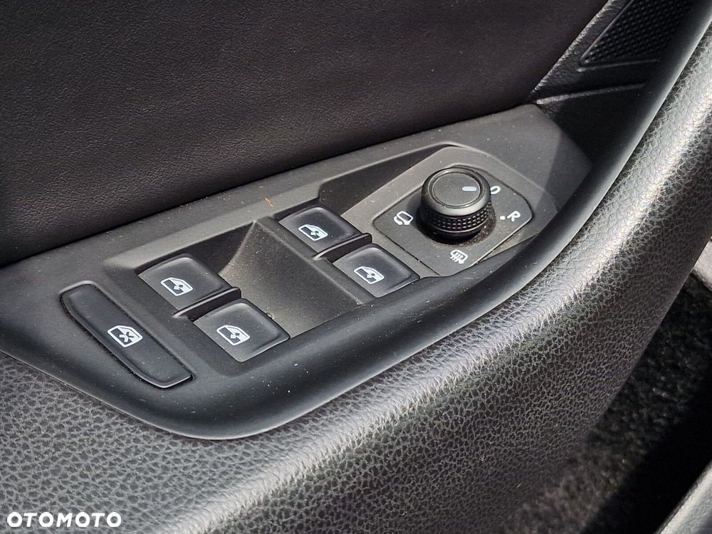 Volkswagen Arteon 2.0 TSI 4Motion R-Line DSG - 25