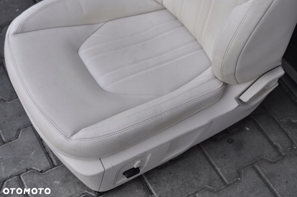 MASERATI GHIBLI III FOTELE KANAPA BOCZKI SKÓRA UK - 7