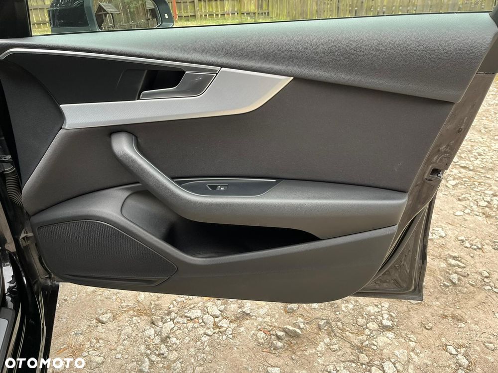 Audi A4 Avant 2.0 TDI Sport S tronic - 23