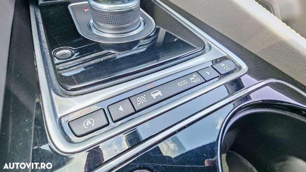 Jaguar F-Pace - 21