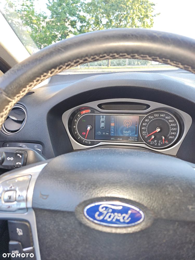 Ford Mondeo 2.0 Ambiente - 6